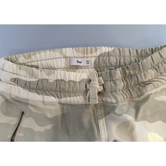 Aritzia TNA Alix Pant in Tan Camo; XXS - Picture 4 of 8